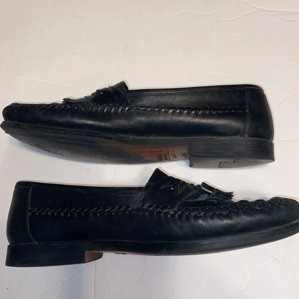 Giorgio Brutini black weave and tassel loafers size 12D